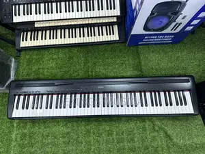 Yamaha P-95 Piano Weighted 88 Keys