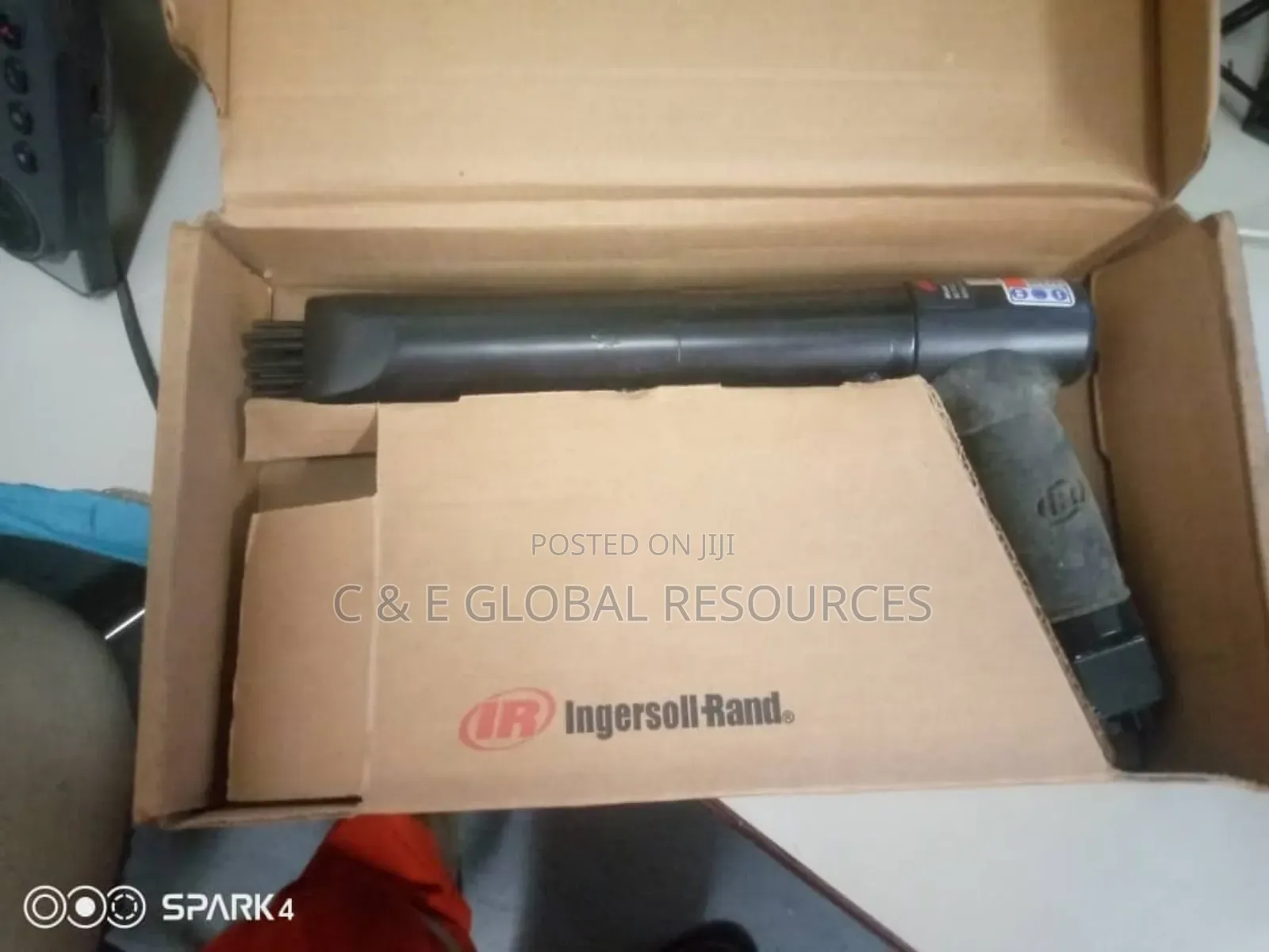 Pneumatic Needle Scaler (Ingersoll Rand)