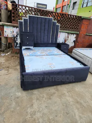 Neat 5by6 Bed Set.