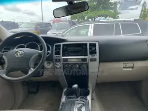 Toyota 4-Runner Limited V6 4x4 2005 Black