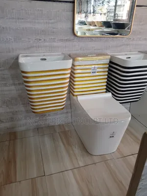Special Luxury Gold And White Toilet Set