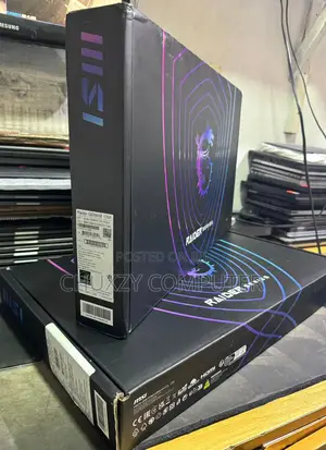 Photo - New Laptop MSI GE73 Raider RGB 8RE 32GB Intel Core I9 SSD 1T