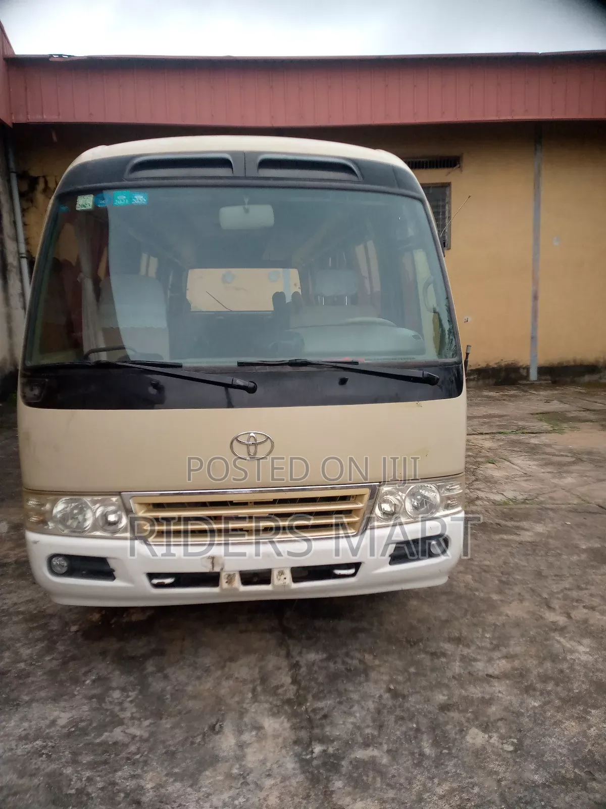 Toyota Coaster 2016 Beige