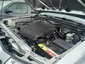Toyota Tacoma Access Cab V6 Automatic 2010 Silver