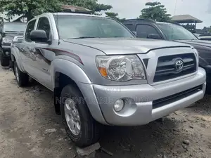 Toyota Tacoma Access Cab V6 Automatic 2010 Silver
