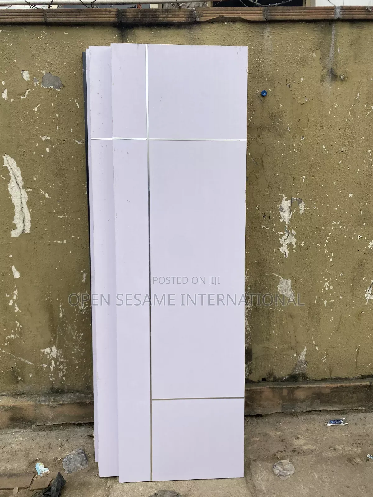 White HDF Door With Chrome