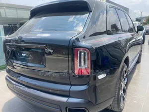 New Rolls-Royce Cullinan Black Badge 2024 Black