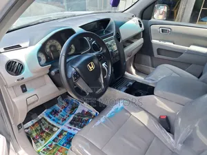 Honda Pilot 2011 Silver