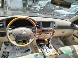 Lexus LX 470 Sport Utility 2007 Black