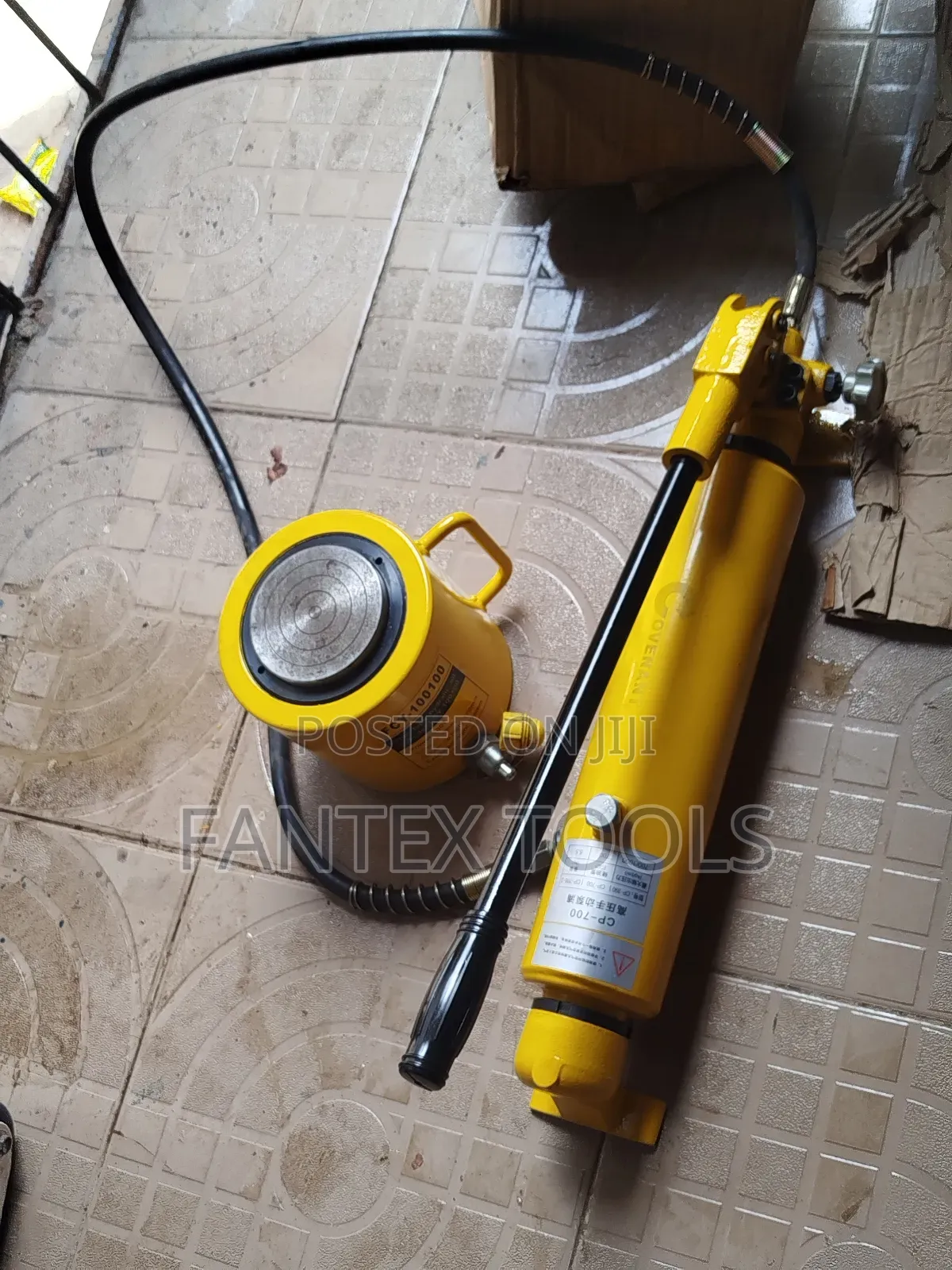 Clinder Jack 100 Ton by 100mm