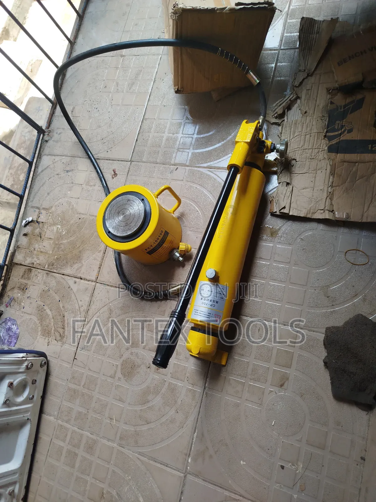 Clinder Jack 100 Ton by 100mm