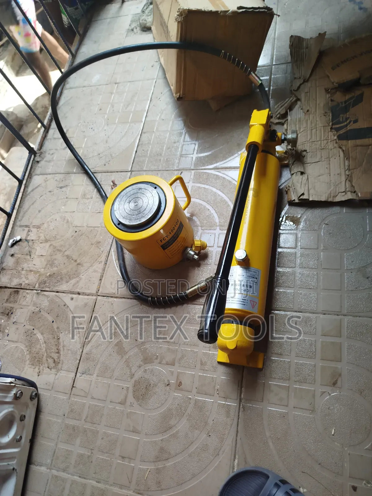 Clinder Jack 100 Ton by 100mm
