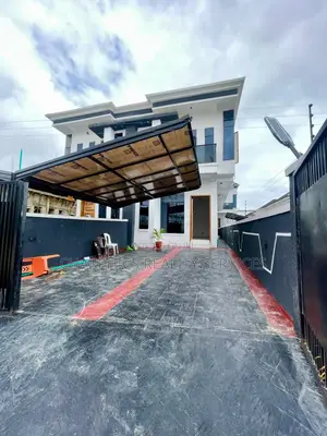 4bdrm Duplex in Ikota for sale