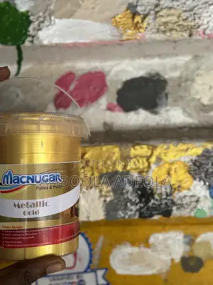 Macnugar Metallic Gold