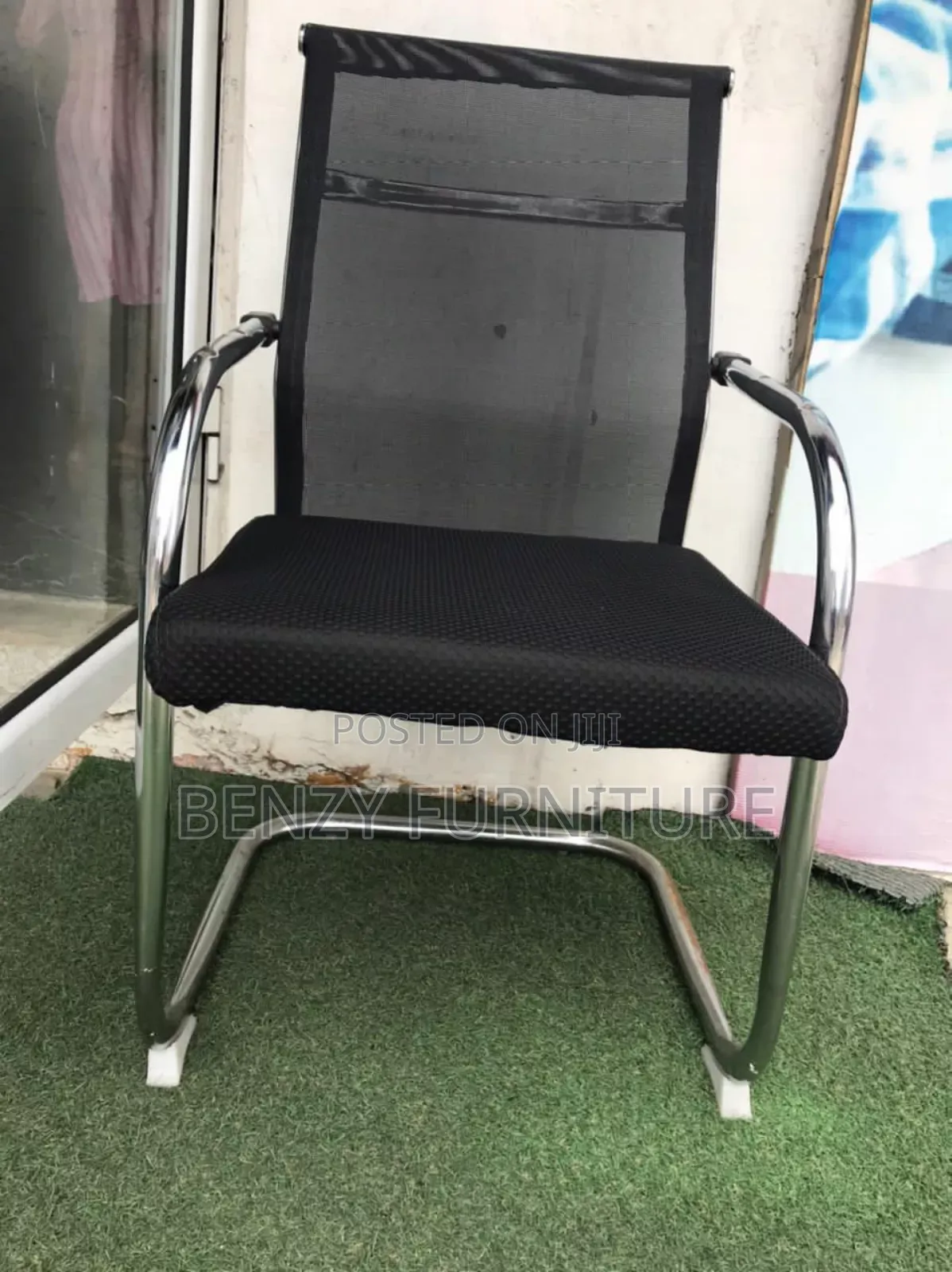C Leg Mesh Chair