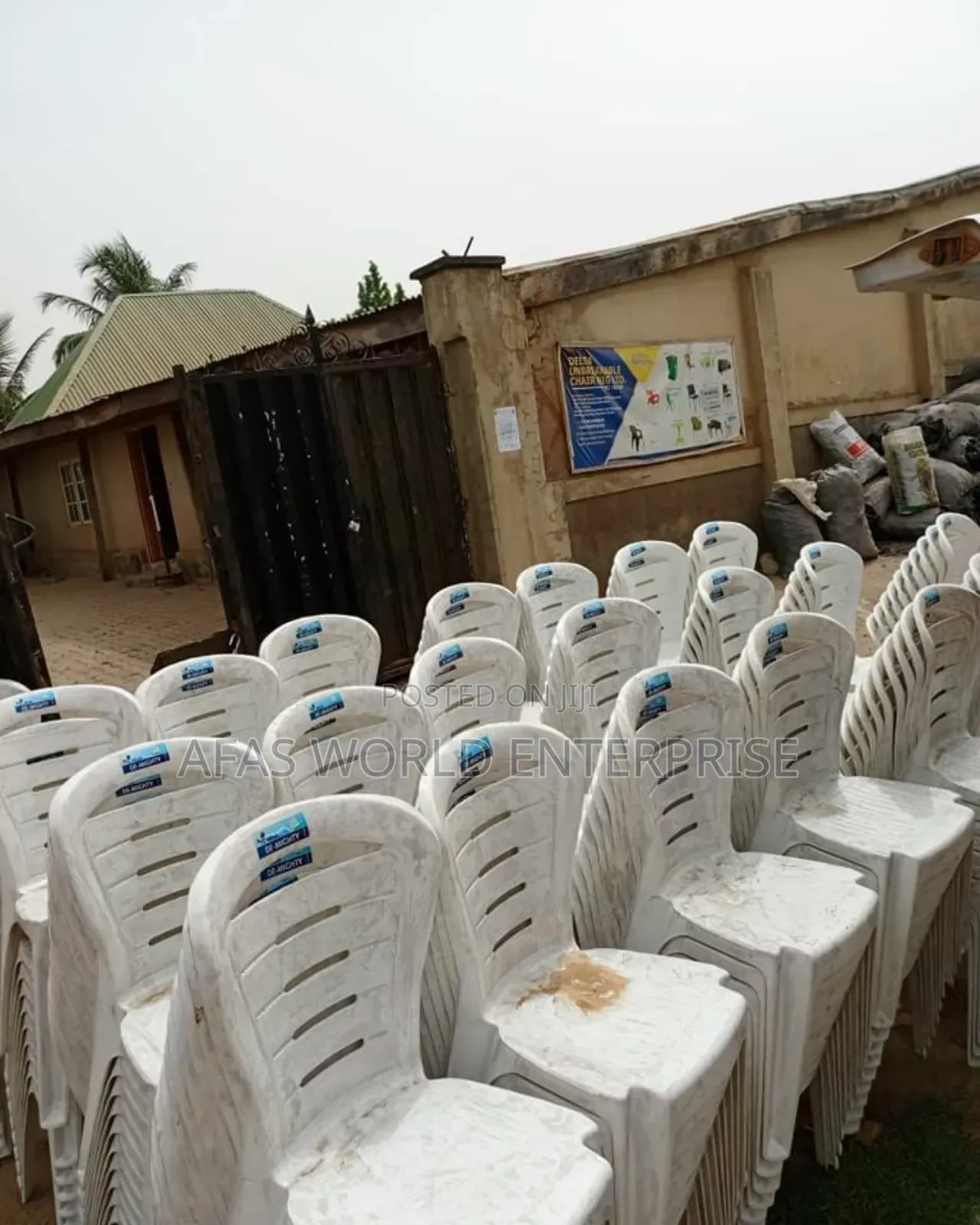 White Plastic Chair for Bar