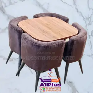 4 Seater Enclosed Dinning