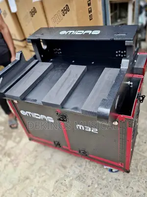 Midas M32 Digital Mixer Flight Case