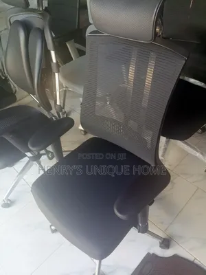 Kidney Chairs Black