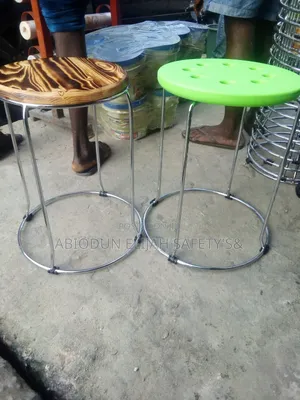 Quality Desginer Studio Chair/Bar Chair and Photo Shoot Chai