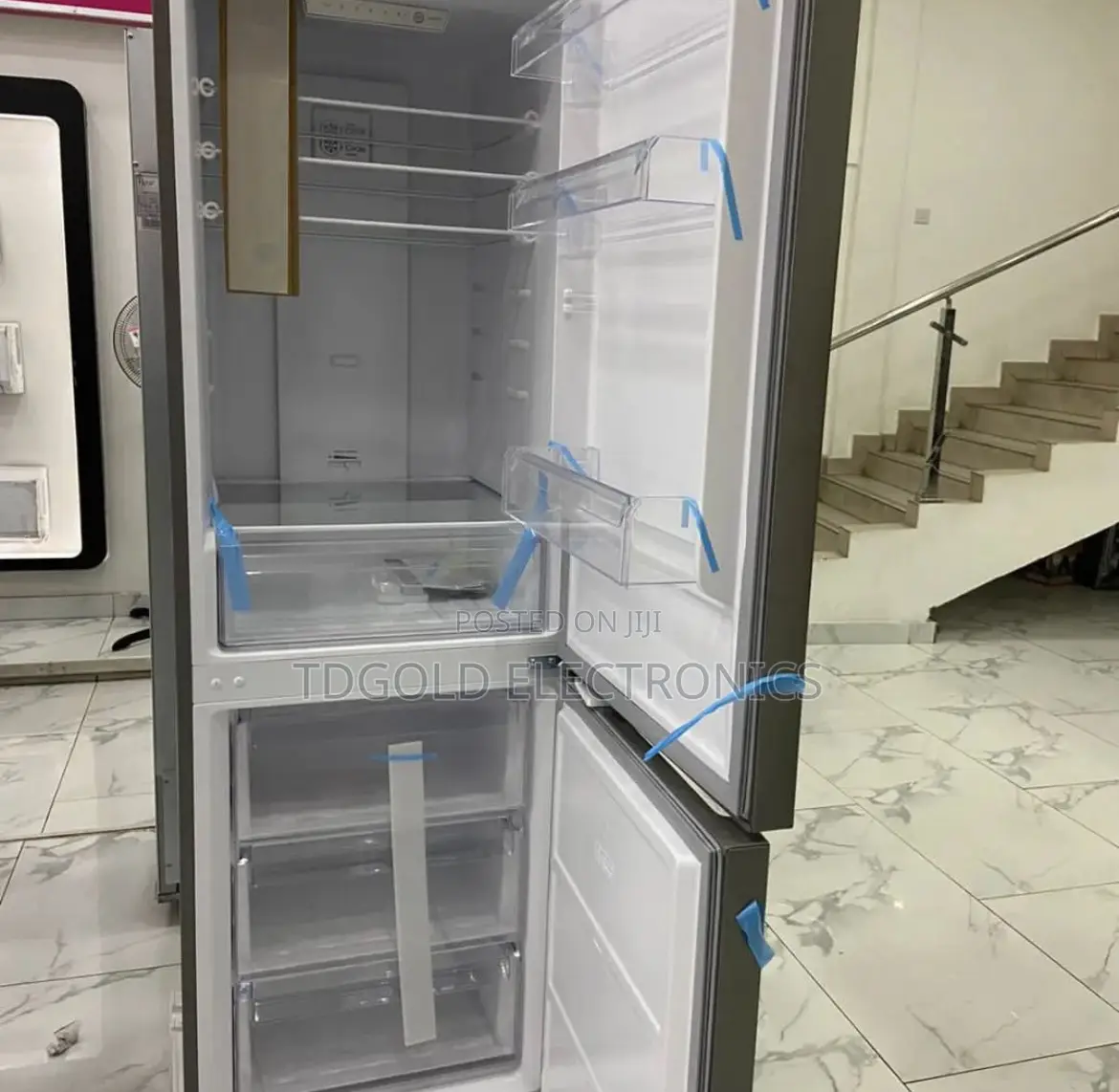 Hisense 285L Bottom Freezer With Dispenser