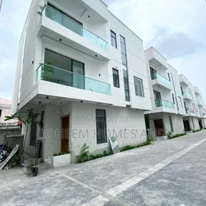 4bdrm Duplex in Secured Estate, Lekki Phase 1 for sale