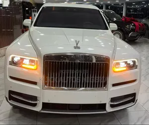 Rolls-Royce Cullinan Base 2022 White