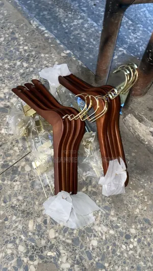 High Quality Two In One Brown Wooden Hangers With Clips
