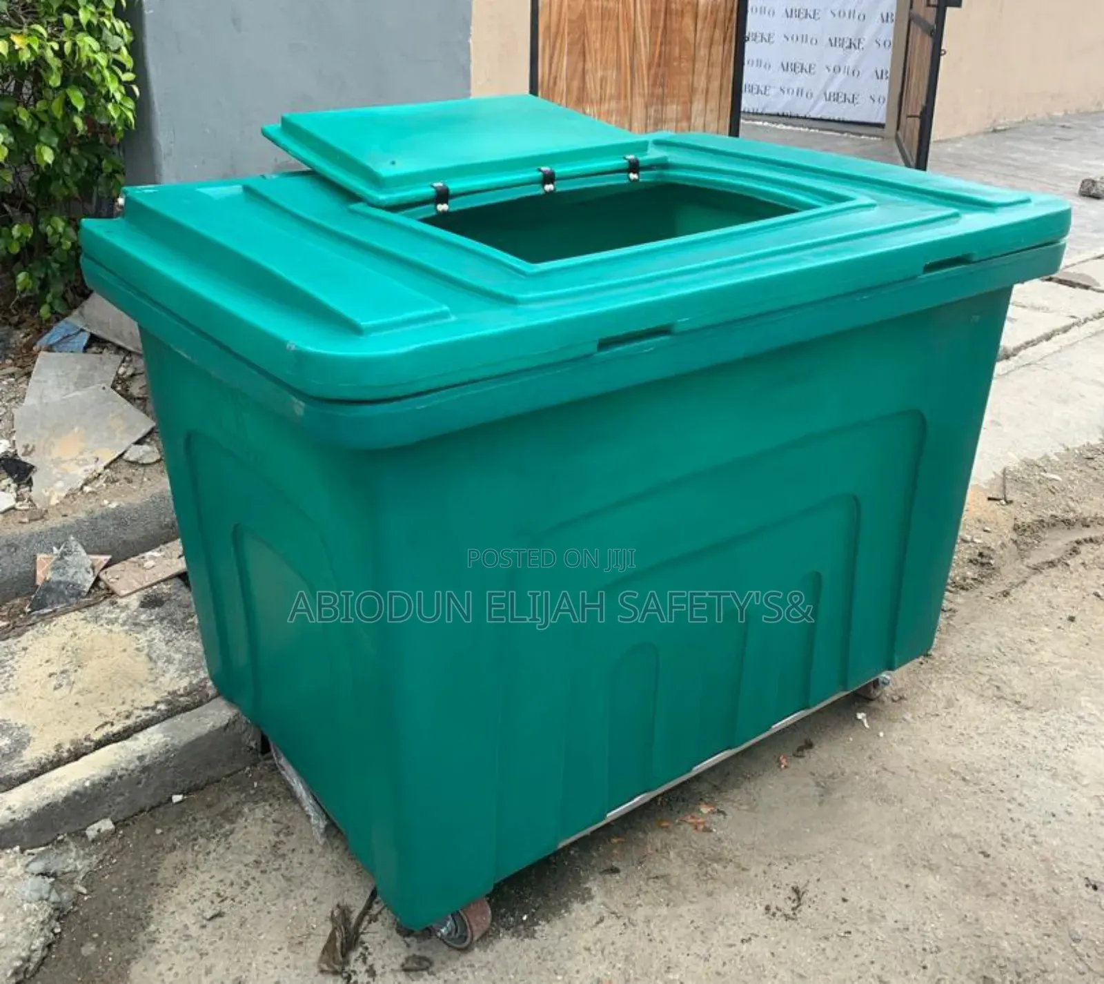 1100lgee Pee Wasted Bin/Dust Bin Plastic Rubber Available