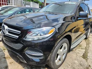 Photo - Mercedes-Benz GLE-Class GLE 350 2017 Black