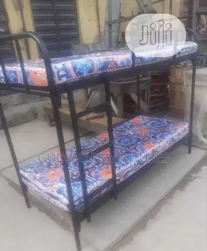 Student's Metal Bunk Bed 6*2.5 Feet.Itvis Detachable.