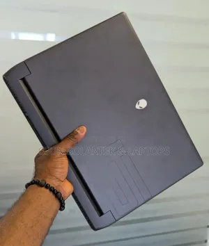 Laptop Dell Alienware M15 16GB AMD Ryzen 7 SSD 512GB