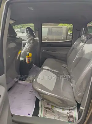 Toyota Tacoma 2014 Beige