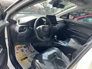 Toyota C-HR Limited 2021 White