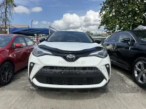 Toyota C-HR Limited 2021 White