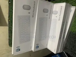 Mini Wireless Keyboard and Mouse Km 901