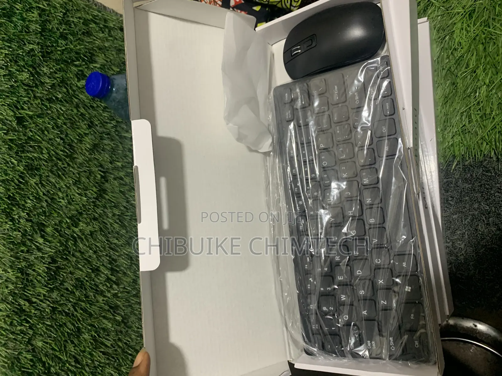 Mini Wireless Keyboard and Mouse Km 901