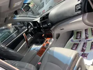 Toyota Highlander Limited 2011 Silver