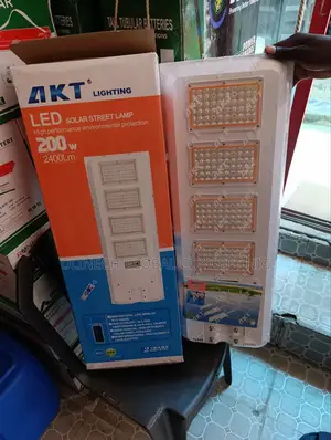200 W New Model AKT Solar Street Light