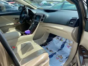 Toyota Venza 2014 Gold