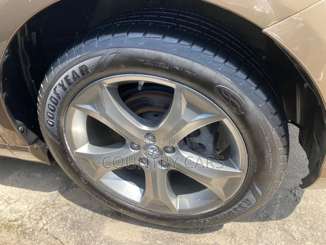 Toyota Venza 2014 Gold