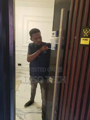 Automatic RFID Door Locks