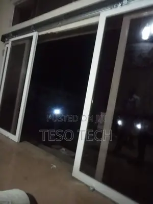 Automatic State of the Art Company Sliding Doors