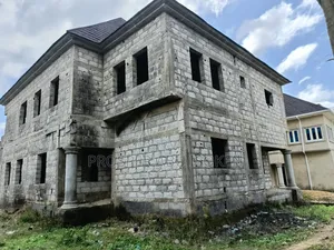 5bdrm Duplex in Diamond Classical for sale
