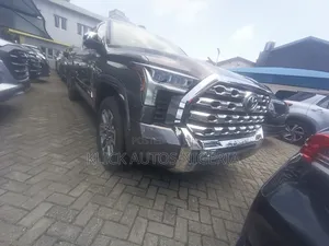 New Toyota Tundra SR5 Double Cab 8.1' Bed 2023 Black