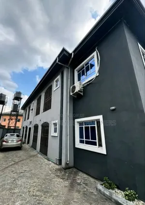 4bdrm Block of Flats in Off Psychiatric, Port-Harcourt for sale
