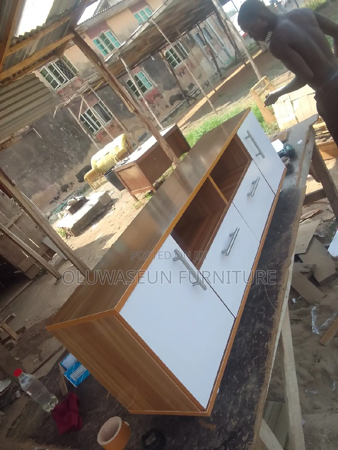 Tv Shelf With 4drawers