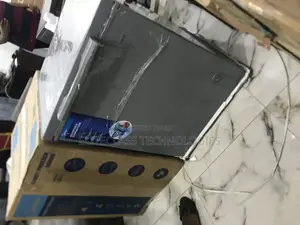 Midea ''Top Tier'' 150l Chest Freezer