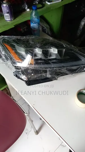 Head Light Is250 3torch