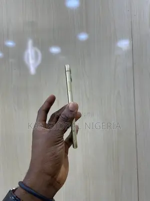 Apple iPhone 11 64 GB Yellow